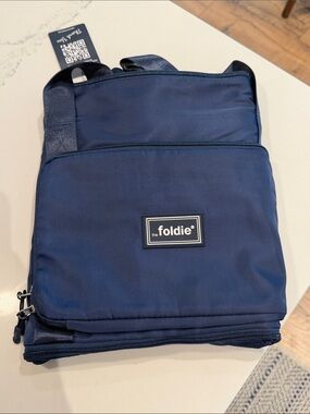 NWT! the foldie Navy Packable Travel Bag